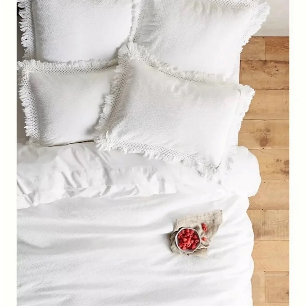 New Anthropologie Matelasse Liora Duvet Cover King plus 1 sham